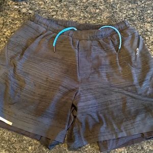 Mens large Lulu Lemon shorts some wear on the lining .